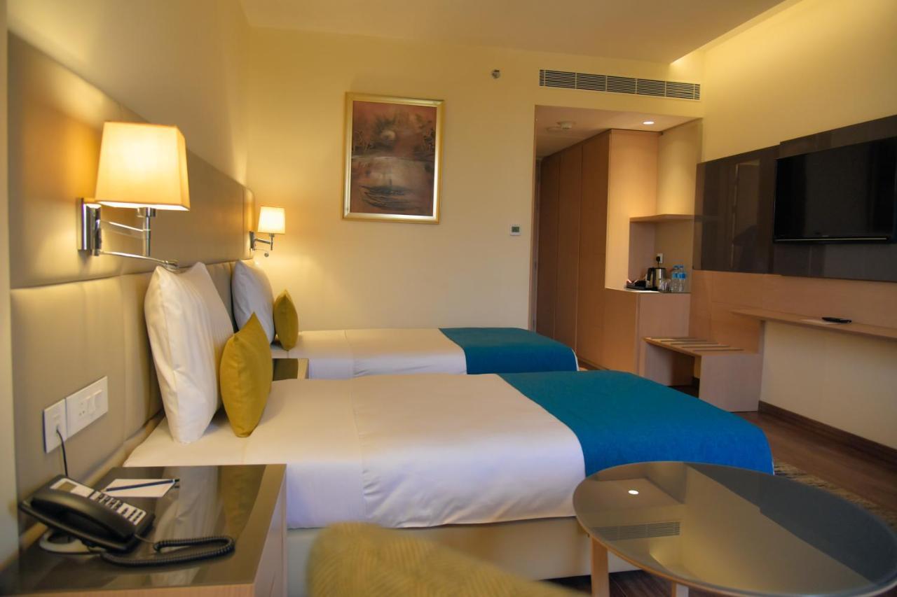 Bravia Hotel นีอาเมย์ ภายนอก รูปภาพ