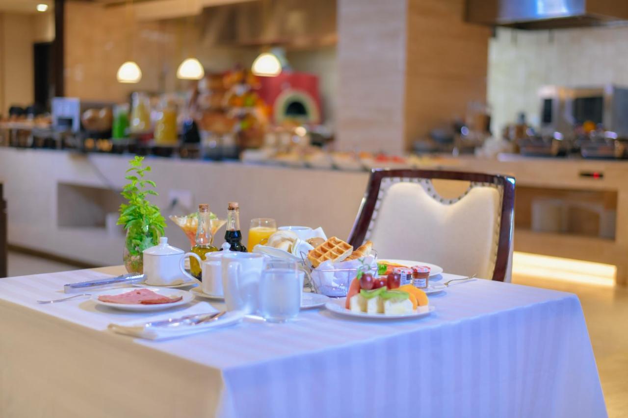 Bravia Hotel นีอาเมย์ ภายนอก รูปภาพ