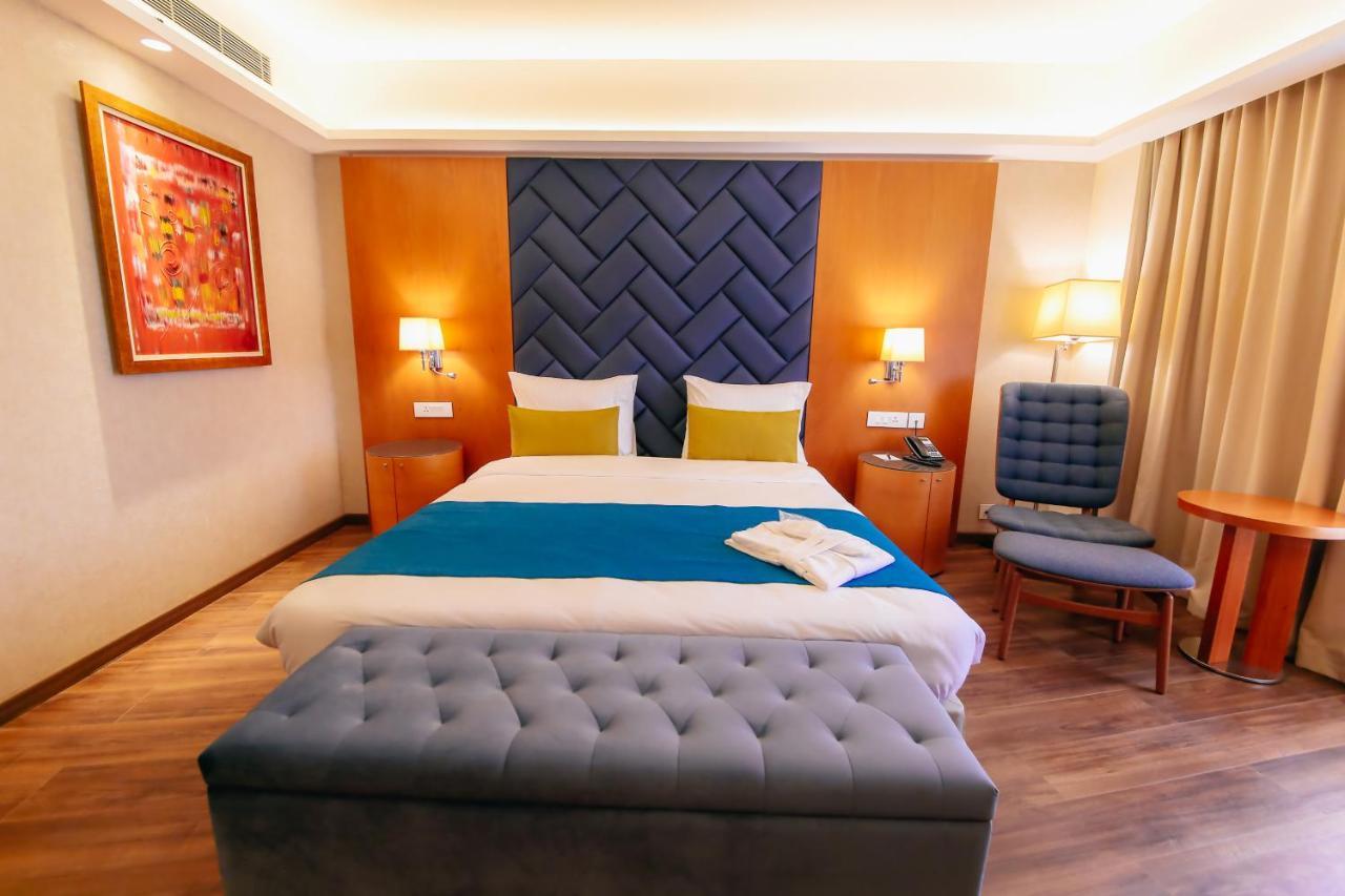Bravia Hotel นีอาเมย์ ภายนอก รูปภาพ