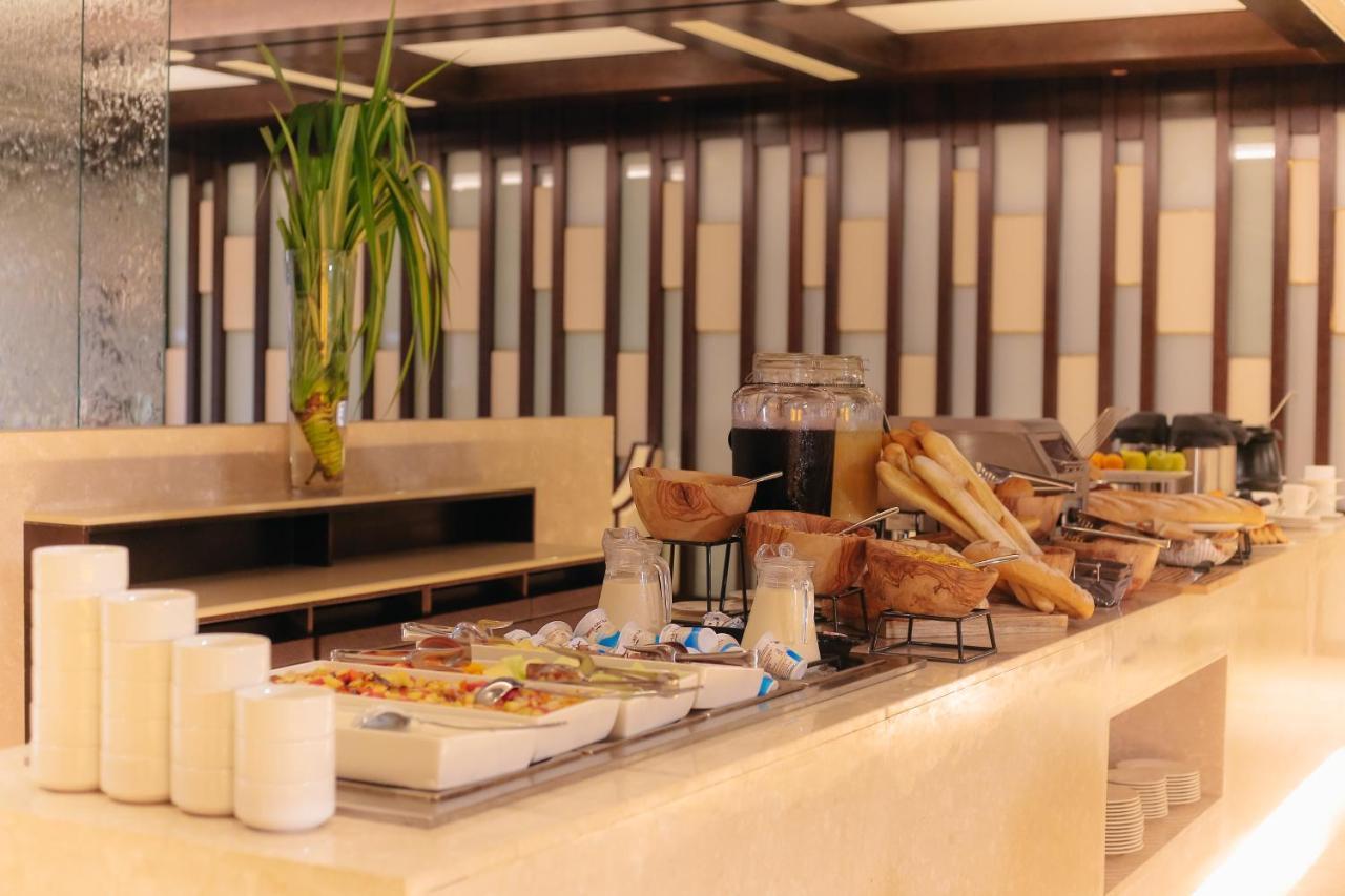 Bravia Hotel นีอาเมย์ ภายนอก รูปภาพ