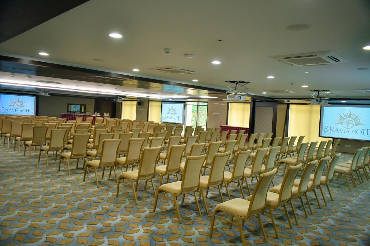 Bravia Hotel นีอาเมย์ ภายนอก รูปภาพ