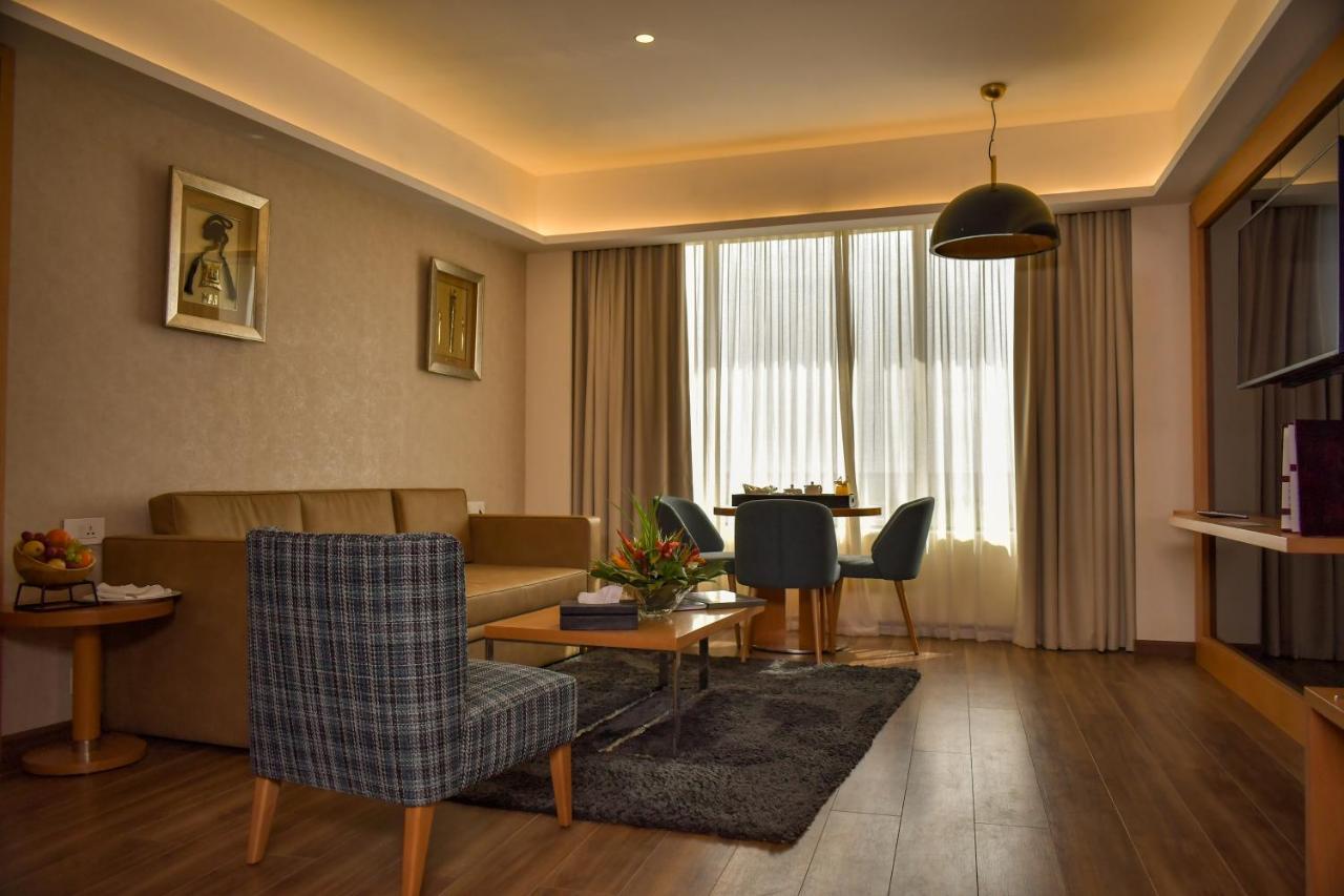 Bravia Hotel นีอาเมย์ ภายนอก รูปภาพ