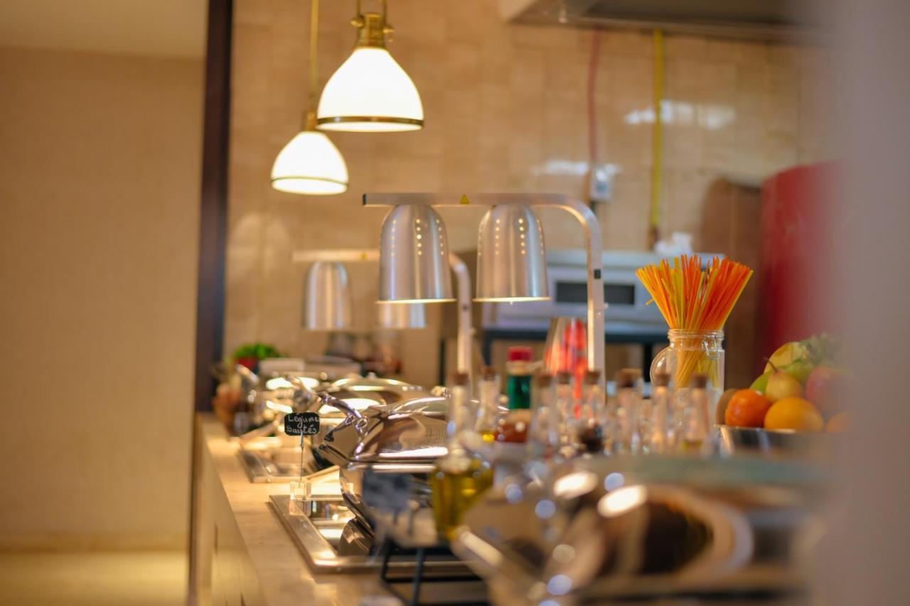 Bravia Hotel นีอาเมย์ ภายนอก รูปภาพ