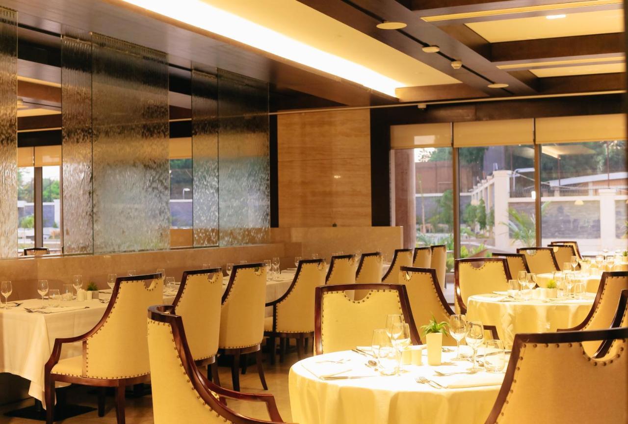 Bravia Hotel นีอาเมย์ ภายนอก รูปภาพ