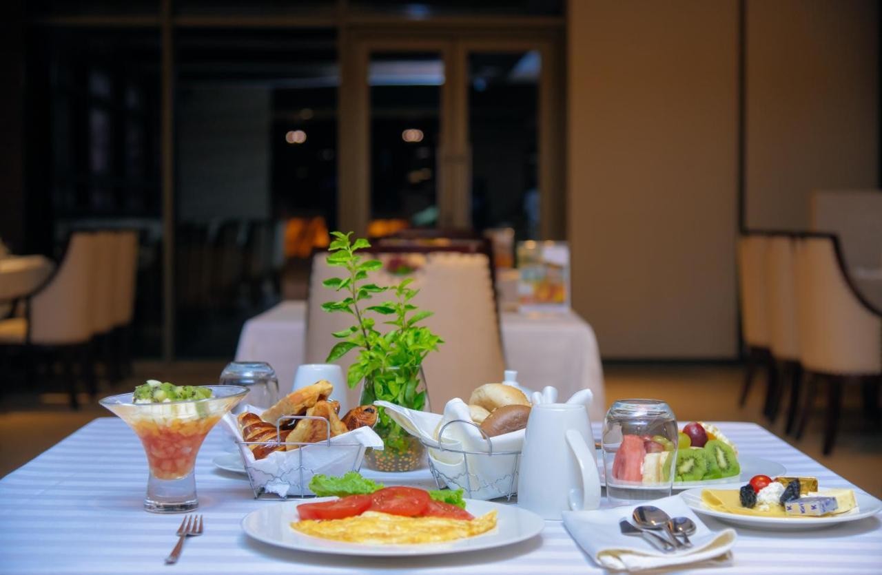Bravia Hotel นีอาเมย์ ภายนอก รูปภาพ