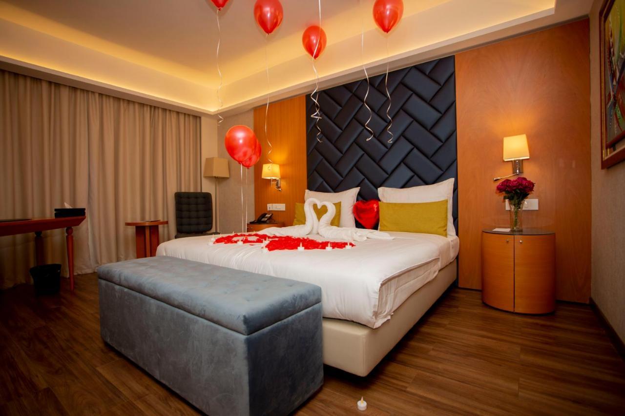 Bravia Hotel นีอาเมย์ ภายนอก รูปภาพ