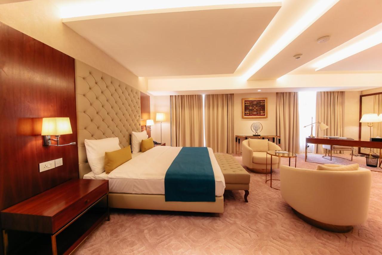 Bravia Hotel นีอาเมย์ ภายนอก รูปภาพ
