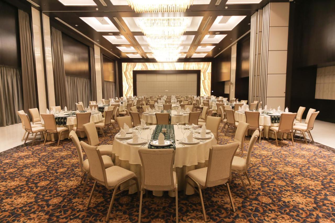 Bravia Hotel นีอาเมย์ ภายนอก รูปภาพ